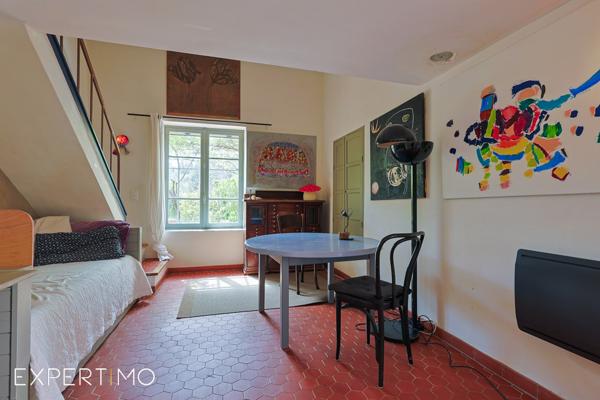 Sillans-la-Cascade (83690) Charmante villa provençale de style traditionnel avec terrain et vue panoramique à Sillans-la-Cascade