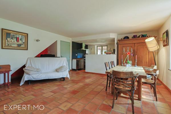 Sillans-la-Cascade (83690) Charmante villa provençale de style traditionnel avec terrain et vue panoramique à Sillans-la-Cascade