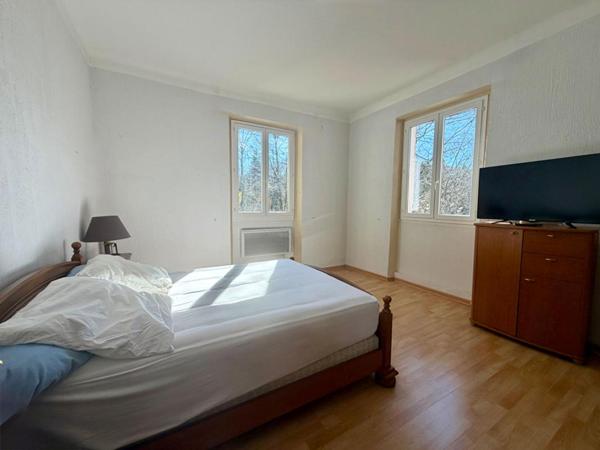 A 10 minutes de St Ambroix - 2 appartements indépendants  ou grande maison