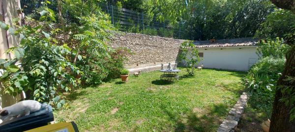 30. GARD. NIMES. BELLE MAISON DE 119 M2 SUR TERRAIN ARBORE DE 1250 M2 AVEC PISCINE QUARTIER LA CIGALE