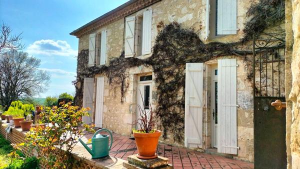 Maison Sainte Marie 8 pièce(s) 260 m2