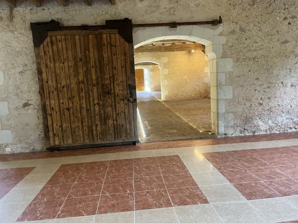 Gennes (49350) REF 88686 PROCHE SAUMUR , Magnifique domaine de chasse de 130 hectares , avec gîte , salle de réception rela