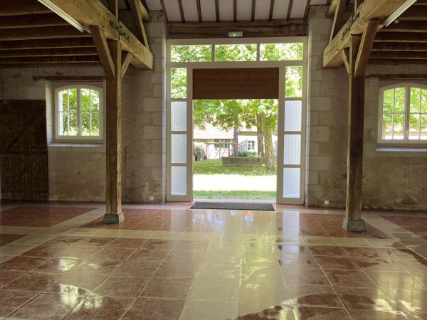 Gennes (49350) REF 88686 PROCHE SAUMUR , Magnifique domaine de chasse de 130 hectares , avec gîte , salle de réception rela