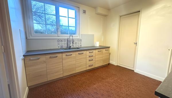 Charmant pavillon traditionnel dans résidence avec piscine