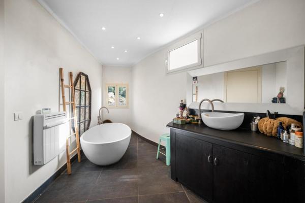 Maison de caractère années 1900 à Roquebrune Cap Martin