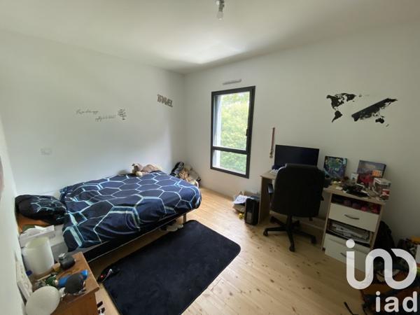 Maison 4 pièces de 115 m² à Les Herbiers (85500)