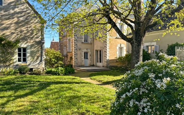 Maison à vendre    8 pièces •  Chabris