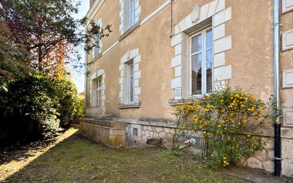 Maison à vendre    8 pièces •  Chabris