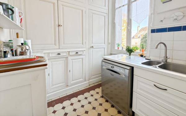 Maison à vendre    8 pièces •  Chabris