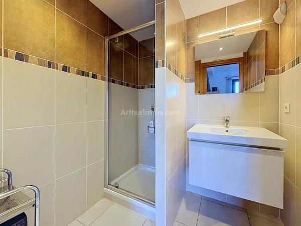 Vente                                                      Appartement
                        
                     2 pièces                      57 m2                     à Calvi