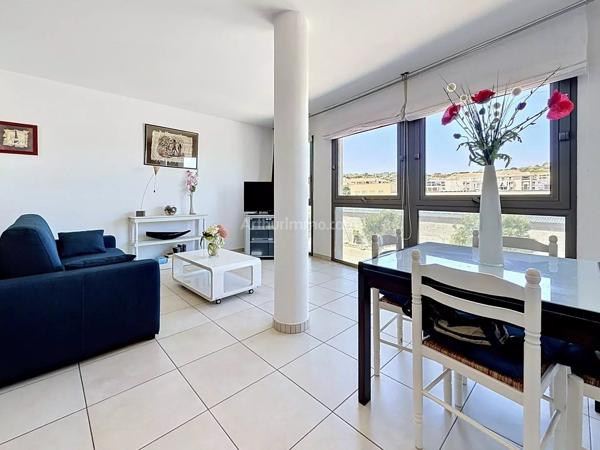 Vente                                                      Appartement
                        
                     2 pièces                      57 m2                     à Calvi