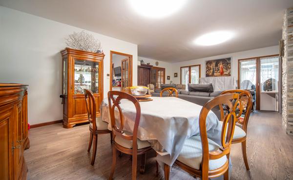 Maison FONTAINE-LÈS-DIJON - 5 Pièces 106m²