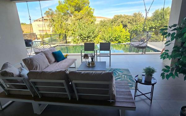 Maison à vendre    5 pièces • 175 m2 Nîmes