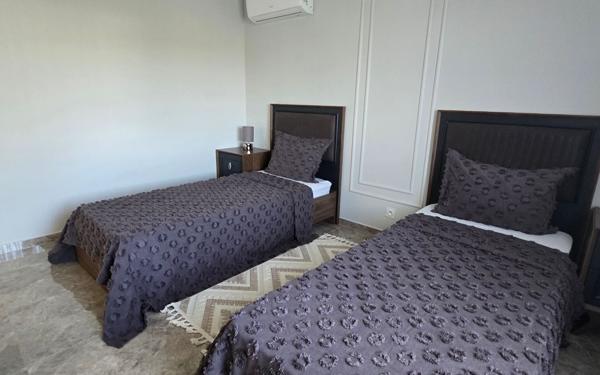 Maison à vendre    5 pièces • 175 m2 Nîmes