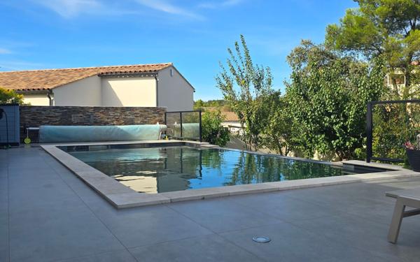 Maison à vendre    5 pièces • 175 m2 Nîmes