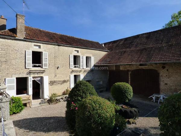 Vente Maison de village 5 pièces 81 m2 à Noyers