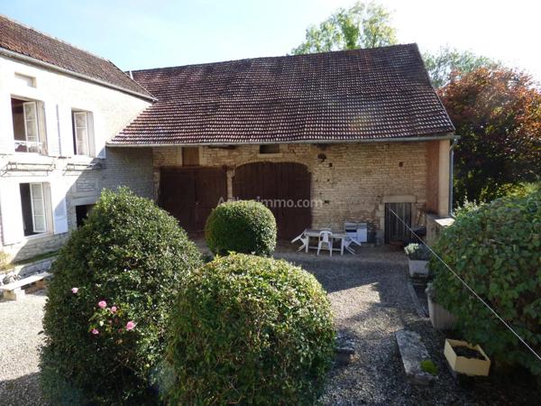 Vente Maison de village 5 pièces 81 m2 à Noyers