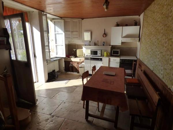 Vente Maison de village 5 pièces 81 m2 à Noyers