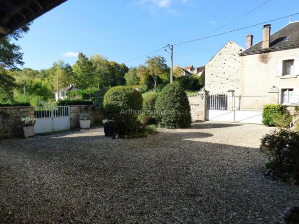 Vente Maison de village 5 pièces 81 m2 à Noyers