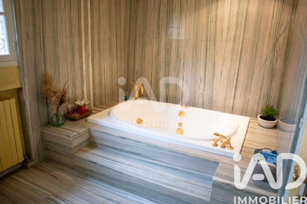 Maison à vendre 10 pièces 360 m² Grisy-Suisnes