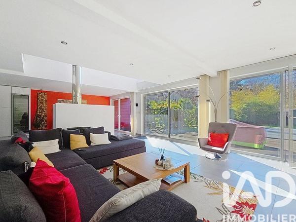 Maison à vendre 7 pièces 200 m² L'Étang-la-Ville