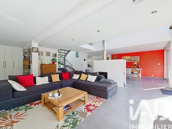 Maison à vendre 7 pièces 200 m² L'Étang-la-Ville