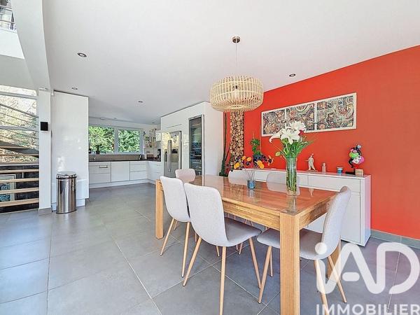 Maison à vendre 7 pièces 200 m² L'Étang-la-Ville
