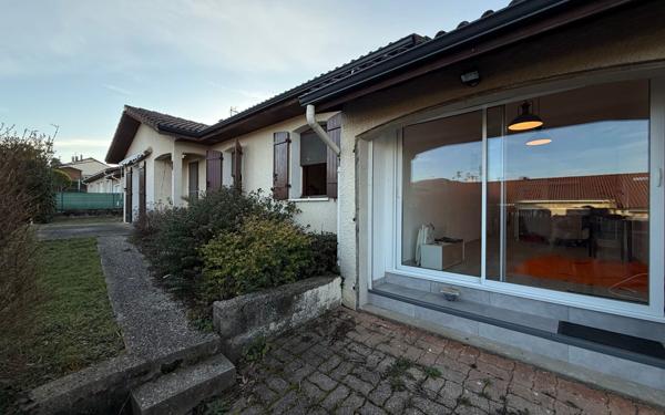 Maison à vendre    5 pièces •  Izeaux