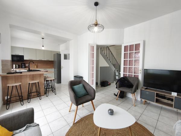 Maison 9 pièce(s) 5 chambre(s) 132.54 m²