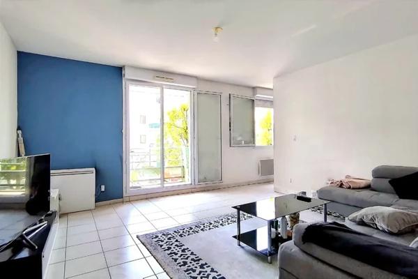Appartement
         2 pièces
        - 48 m² Exclusivité 89 000 € *