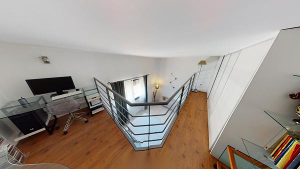 Lumineux duplex de 4 pièces avec vue mer