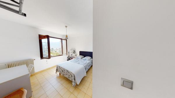 Lumineux duplex de 4 pièces avec vue mer