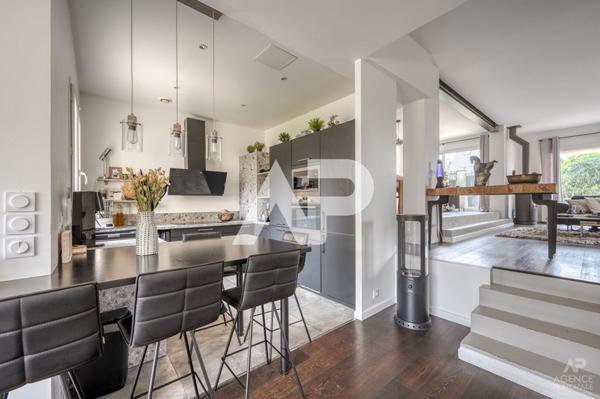 Maison Rueil Malmaison 7 pièce(s) 192 m² €1 195 000 ** - Référence 19580