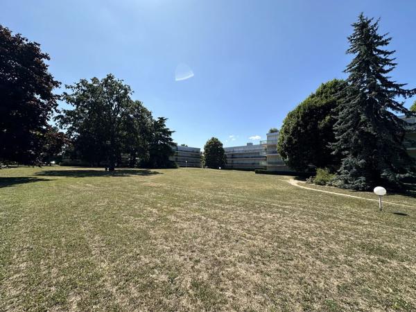 Appartement familial 5 pièces – Résidence Mermoz à Chantilly