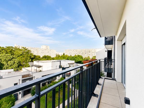 Appartement
         2 pièces
        - 43 m² Exclusivité 199 000 € *