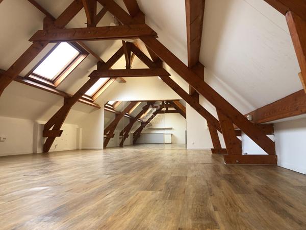 Atelier - 112 m² centre ville €420 000 ** - Référence 13237