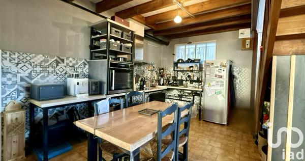 Maison 7 pièces de 161 m² à Port-Sainte-Foy-et-Ponchapt (33220)