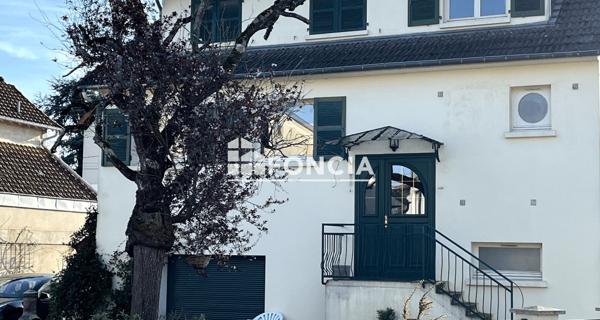 À vendre Maison 8 pièces 153.49 m² - Laon 02000