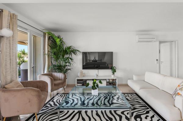 Bel appartement de 129 m2 avec terrasse de 105 m² à proximité de la plage de Renecros
