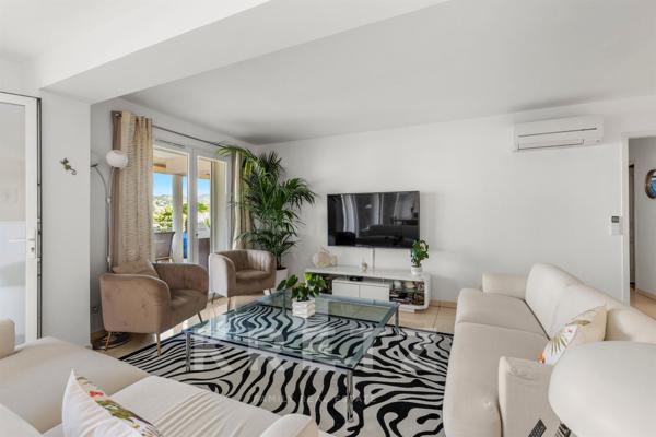Bel appartement de 129 m2 avec terrasse de 105 m² à proximité de la plage de Renecros