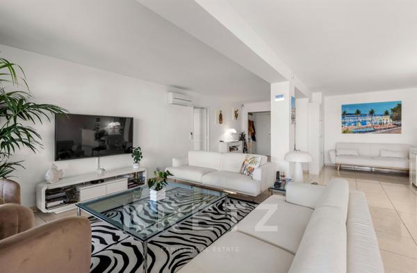 Bel appartement de 129 m2 avec terrasse de 105 m² à proximité de la plage de Renecros