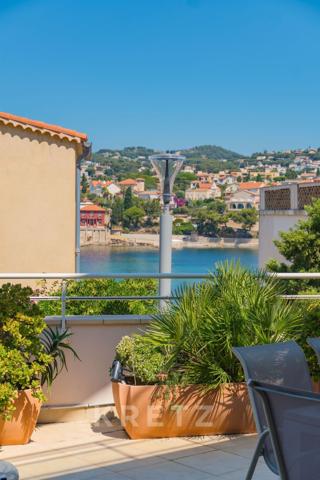 Bel appartement de 129 m2 avec terrasse de 105 m² à proximité de la plage de Renecros