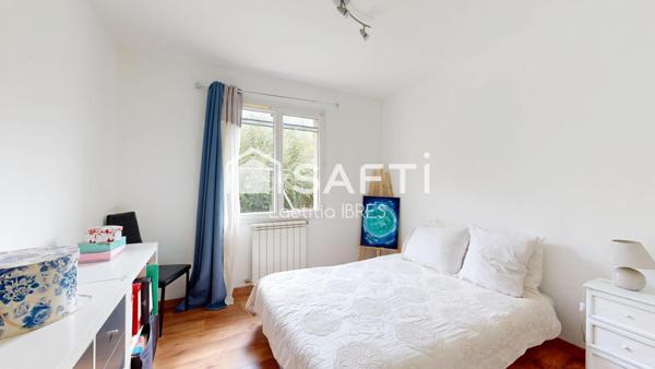 Maison d’exception avec piscine et jardin paysager