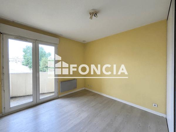 Location Studio 16.36 m² - 9 RUE DU CORDIER Bourg En Bresse 01000
