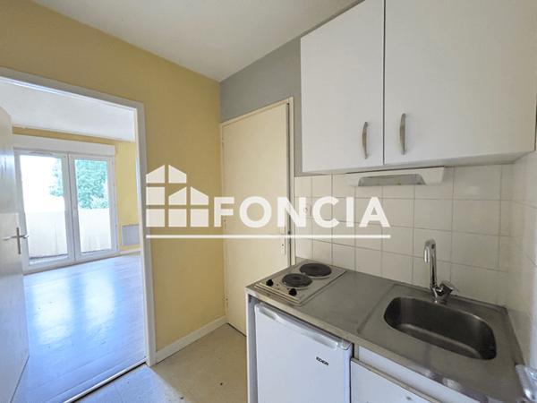 Location Studio 16.36 m² - 9 RUE DU CORDIER Bourg En Bresse 01000