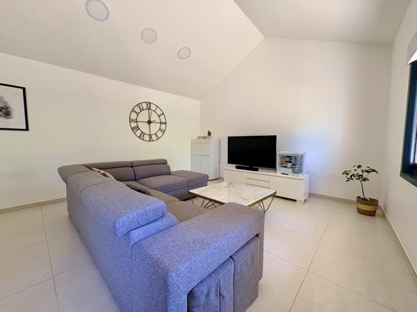 Maison
         3 pièces
        - 116 m² Exclusivité