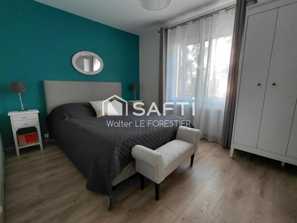 MAISON FAMILIALE DE 4 CHAMBRES AVEC SOUS SOL D'ENVIRON 190 m² , GARAGE, PISCINE, CAVE.