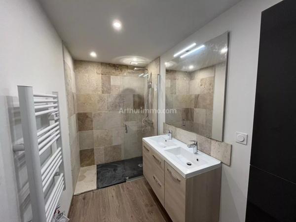 Location Local commercial 420 m2 à Virignin