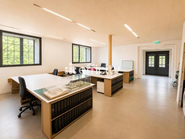 Bureau
         4 pièces
        - 104 m² 222 000 € *