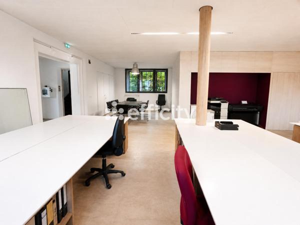 Bureau
         4 pièces
        - 104 m² 222 000 € *